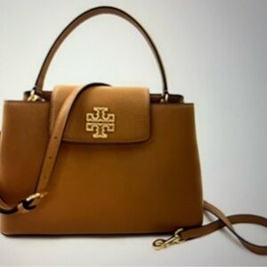 Elegant Tan Handbag